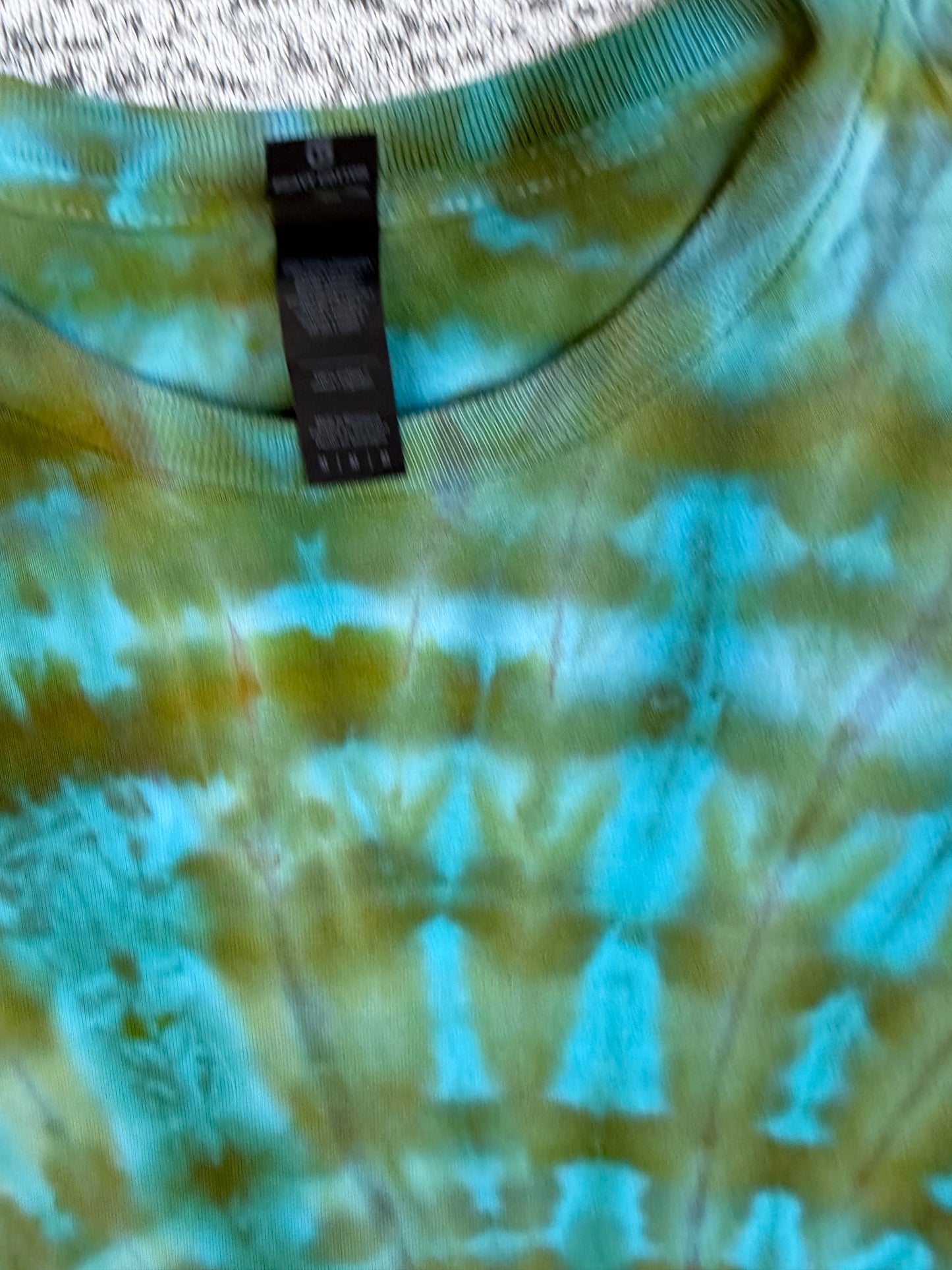 MHD Olive Green Bright Blue Spiral Ice Dye Tie Dye Short Sleeve Shirt 100% Cotton Size Medium
