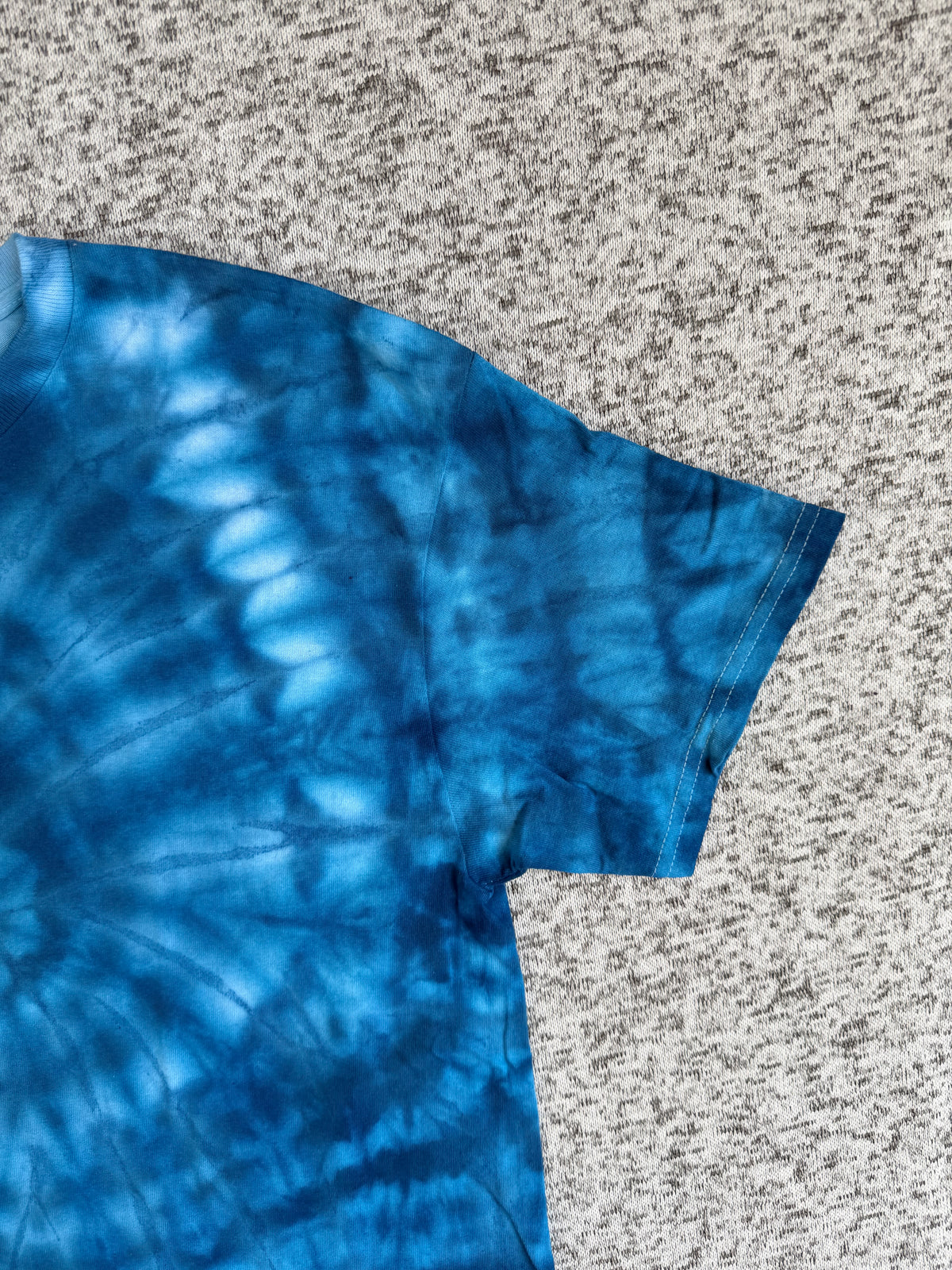 MHD Dark Blue Light Blue Spiral Ice Dye Tie Dye Short Sleeve Shirt 100% Cotton Size Medium