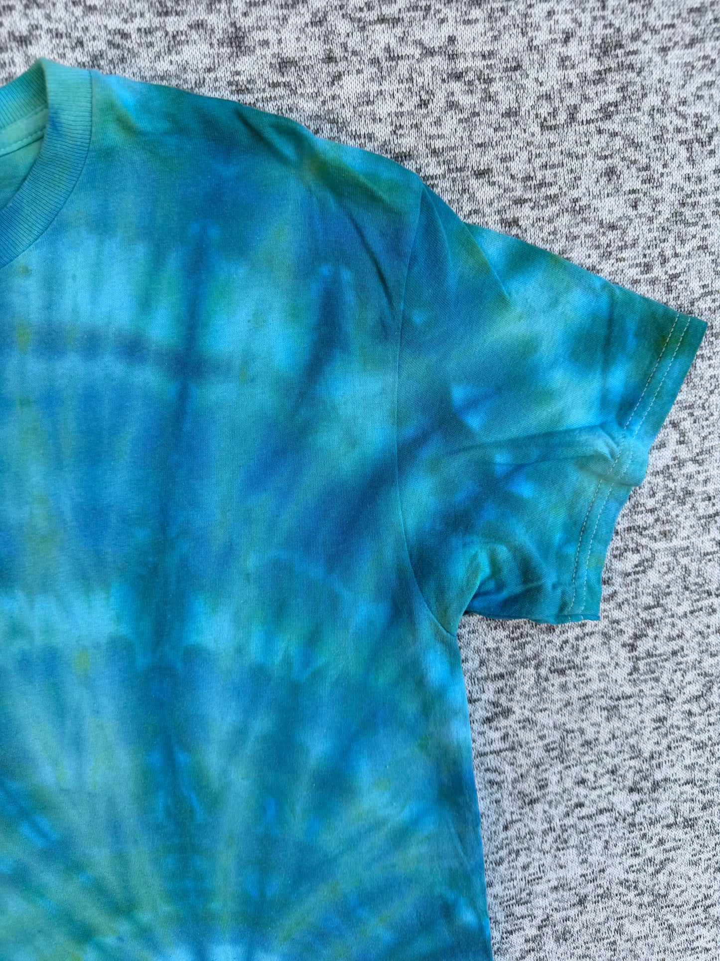 MHD Blue Green Spiral Ice Dye Tie Dye Short Sleeve Shirt 100% Cotton Size Medium