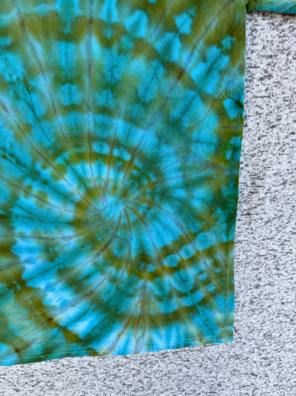 MHD Olive Green Bright Blue Spiral Ice Dye Tie Dye Short Sleeve Shirt 100% Cotton Size Medium