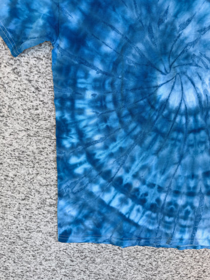 MHD Dark Blue Light Blue Spiral Ice Dye Tie Dye Short Sleeve Shirt 100% Cotton Size Medium