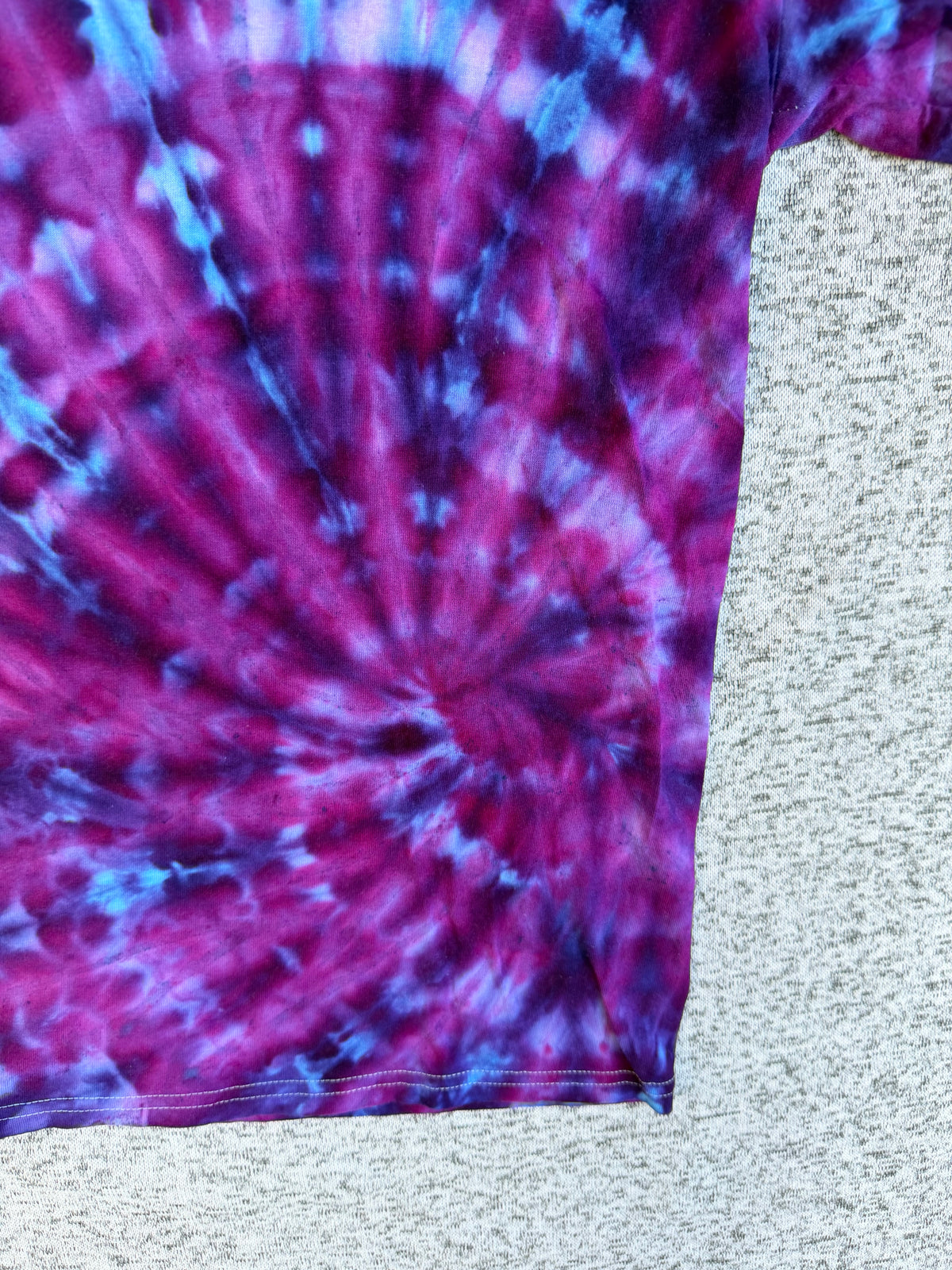 MHD Dark Purple Navy Blue Light Blue Spiral Ice Dye Tie Dye Short Sleeve Shirt 100% Cotton Size Medium