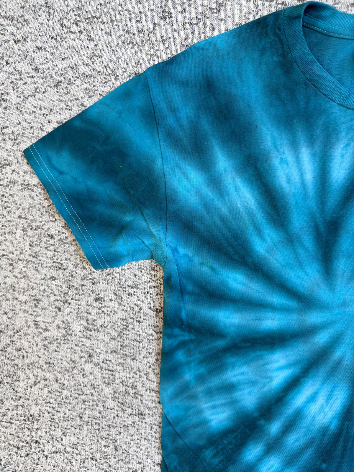 MHD Denim Blue Light Blue Spiral Ice Dye Tie Dye Short Sleeve Shirt 100% Cotton Size Medium