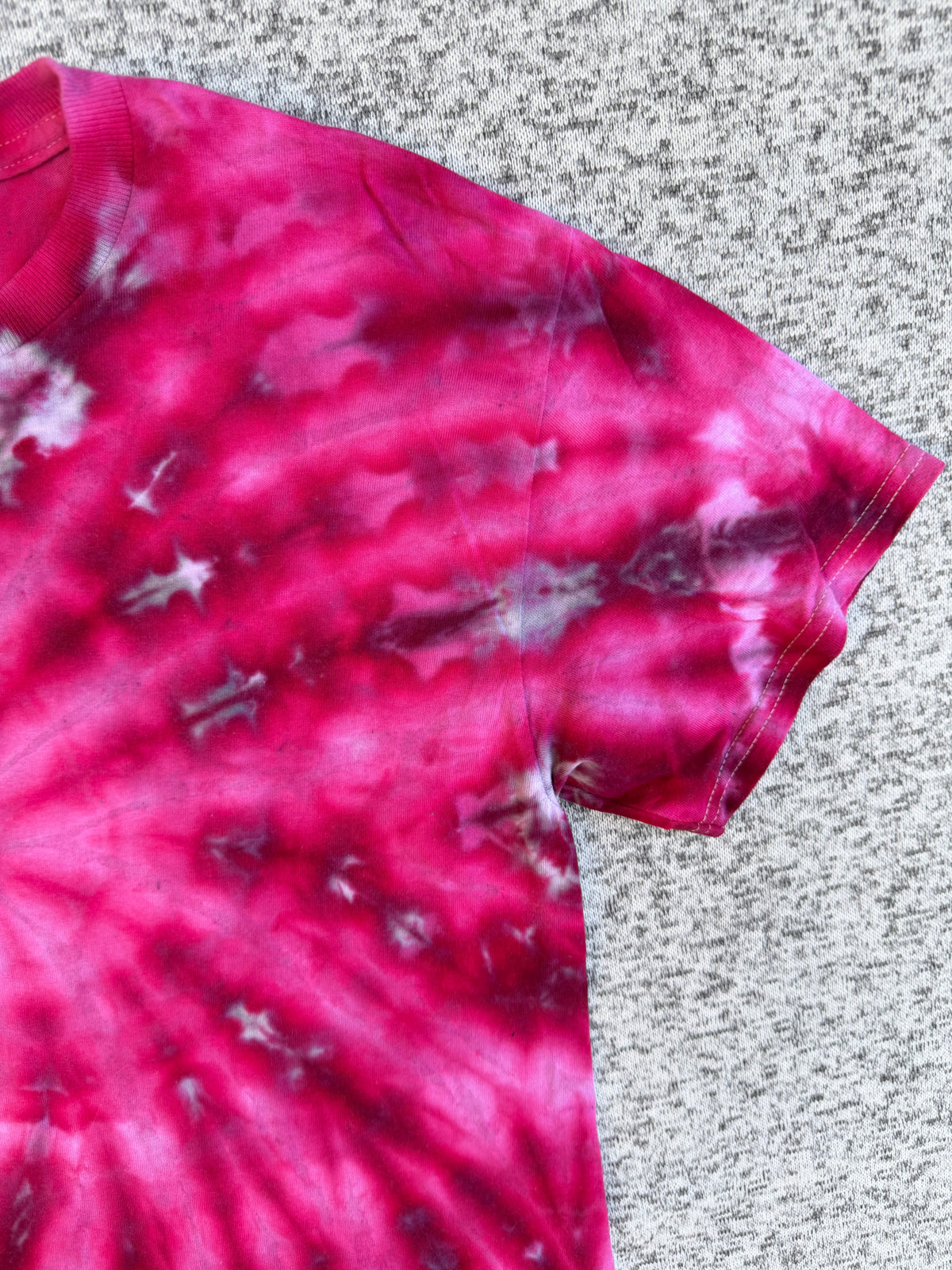 MHD Dark Pink Red Light Pink Purple Spiral Ice Dye Tie Dye Short Sleeve Shirt 100% Cotton Size Medium
