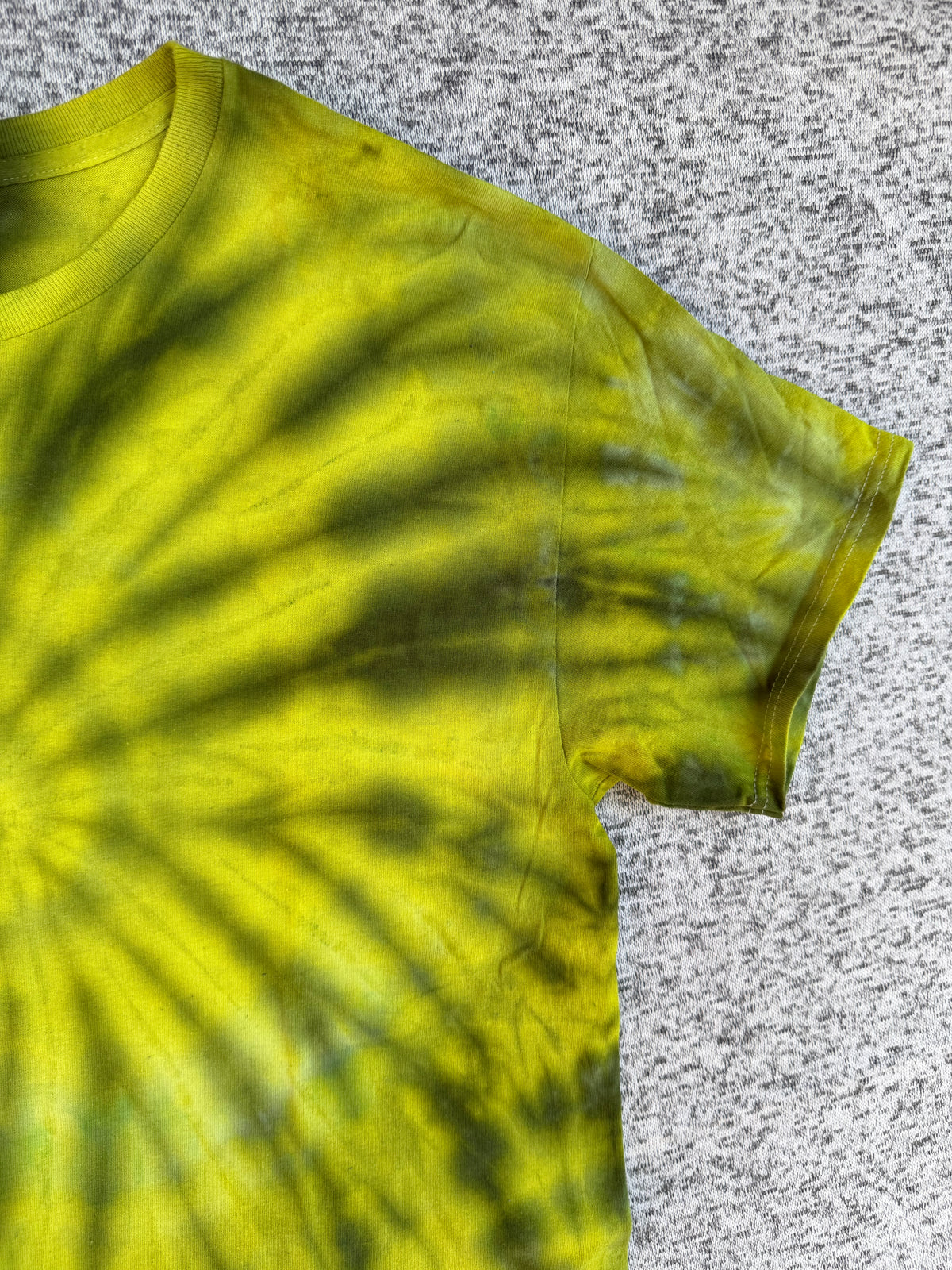 MHD Dark Green Yellow Spiral Ice Dye Tie Dye Short Sleeve Shirt 100% Cotton Size Large