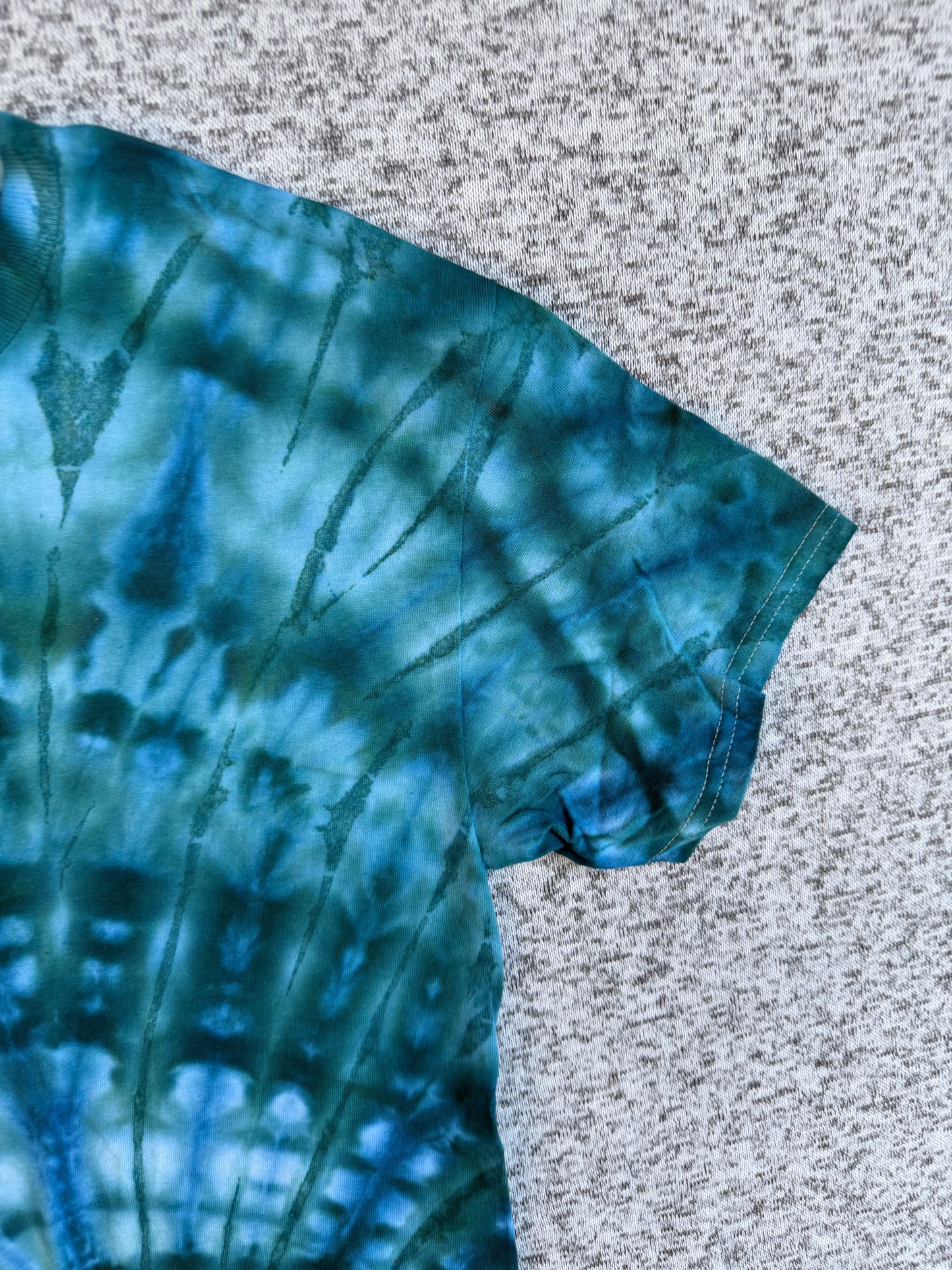 MHD Dark Blue Dark Green Light Green Spiral Ice Dye Tie Dye Short Sleeve Shirt 100% Cotton Size Medium