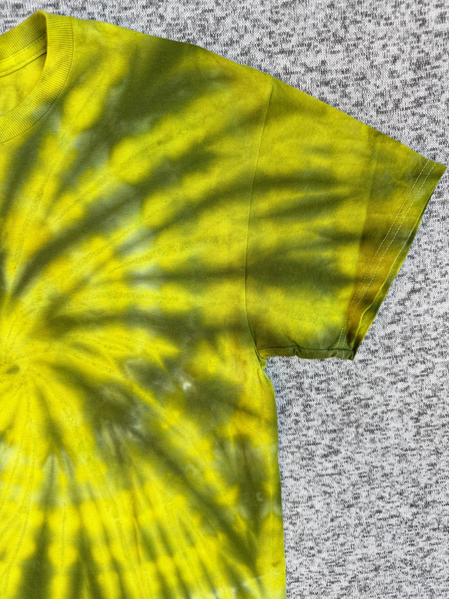 MHD Yellow Dark Green Spiral Ice Dye Tie Dye Short Sleeve Shirt 100% Cotton Size Medium