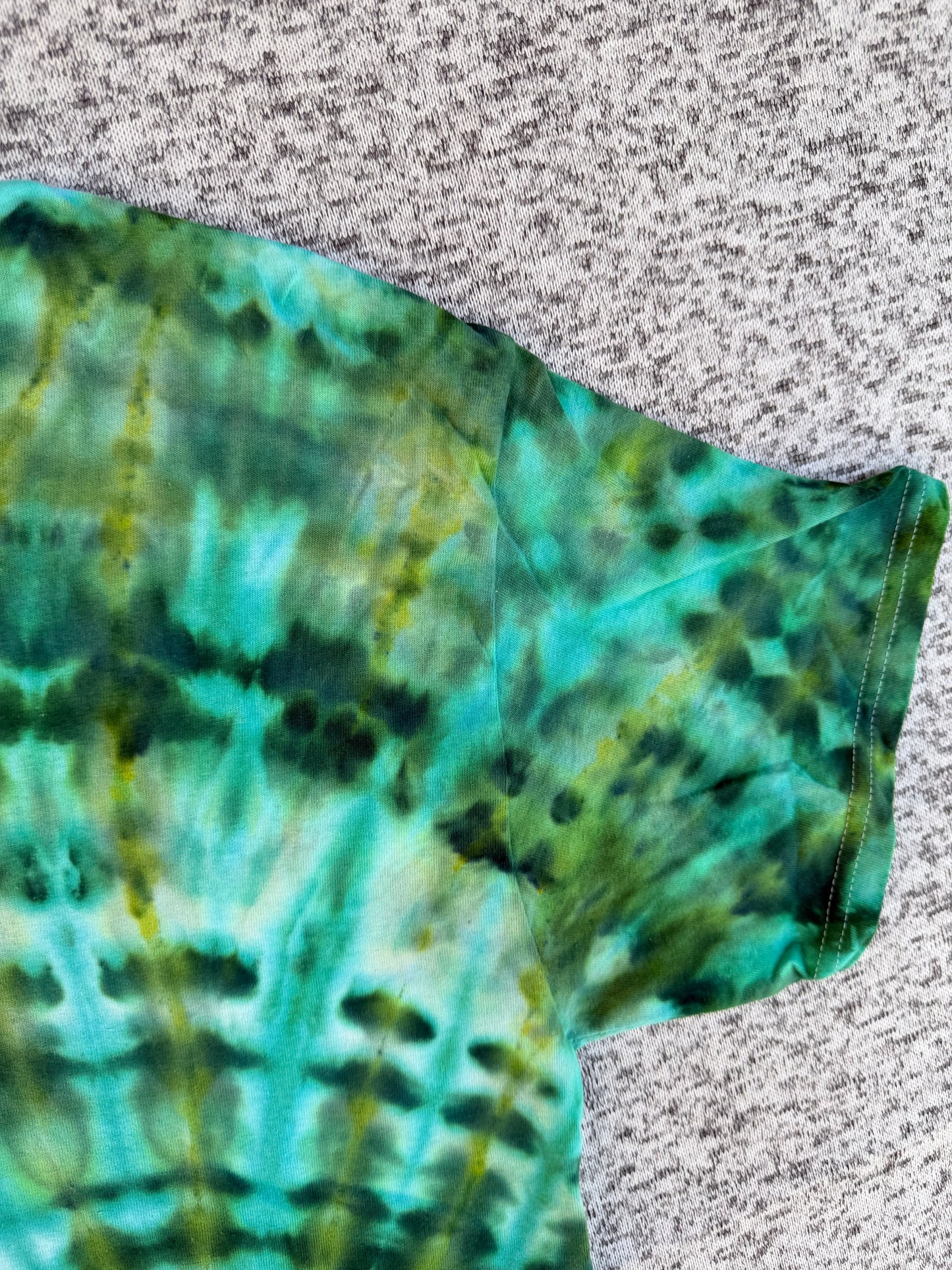 MHD Dark Green Olive Green Teal Spiral Ice Dye Tie Dye Short Sleeve Shirt 100% Cotton Size Large