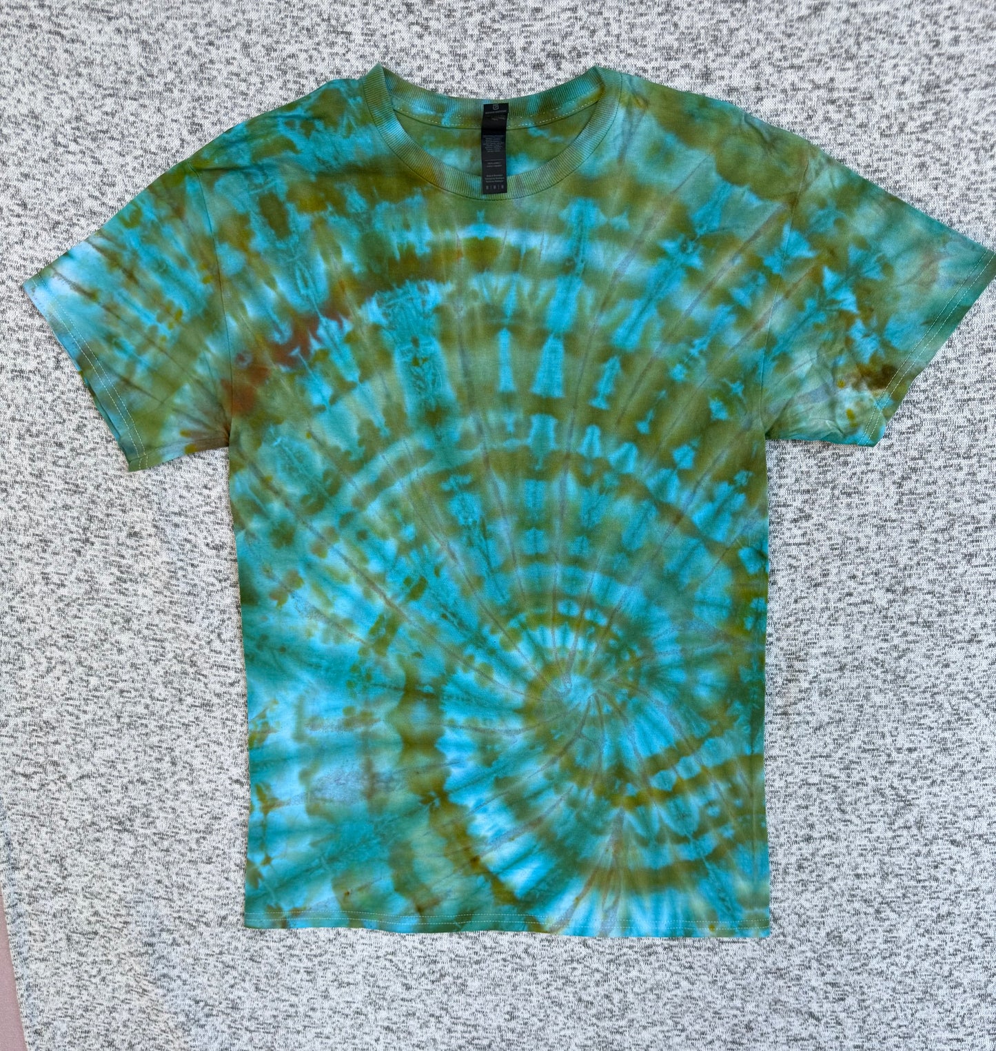 MHD Olive Green Bright Blue Spiral Ice Dye Tie Dye Short Sleeve Shirt 100% Cotton Size Medium