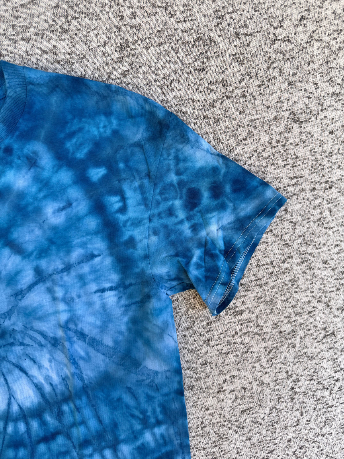 MHD Dark Blue Light Blue Spiral Ice Dye Tie Dye Short Sleeve Shirt 100% Cotton Size Medium