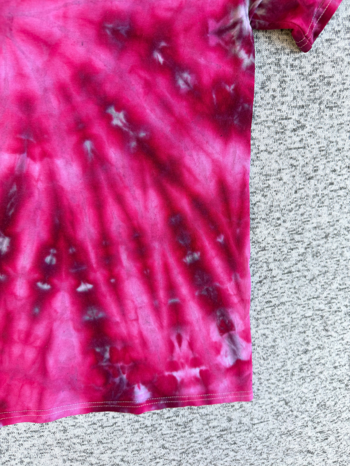 MHD Dark Pink Red Light Pink Purple Spiral Ice Dye Tie Dye Short Sleeve Shirt 100% Cotton Size Medium