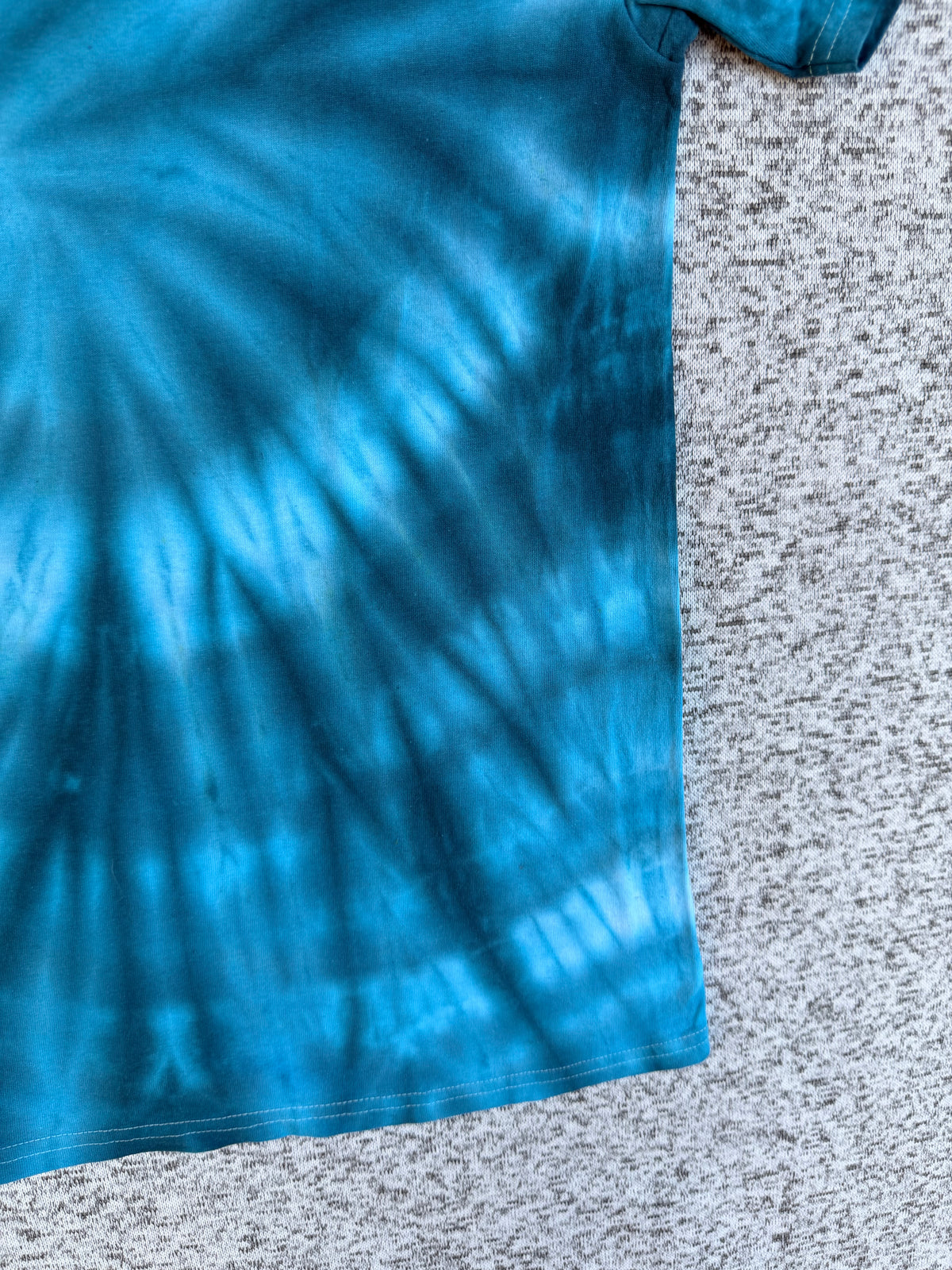 MHD Denim Blue Light Blue Spiral Ice Dye Tie Dye Short Sleeve Shirt 100% Cotton Size Medium