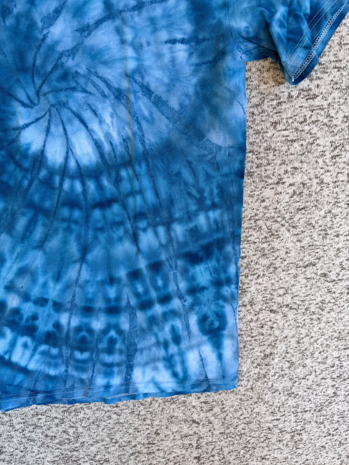 MHD Dark Blue Light Blue Spiral Ice Dye Tie Dye Short Sleeve Shirt 100% Cotton Size Medium