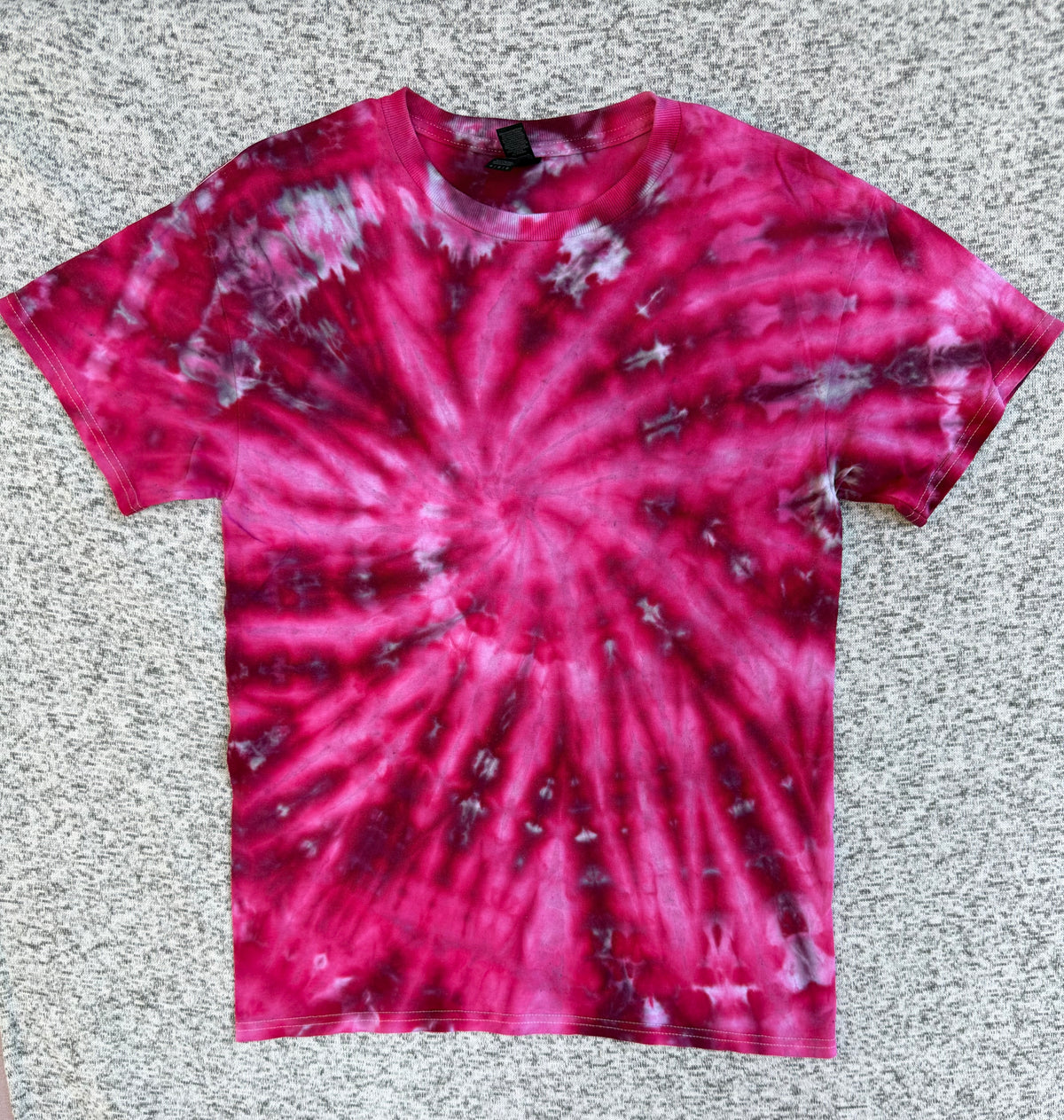 MHD Dark Pink Red Light Pink Purple Spiral Ice Dye Tie Dye Short Sleeve Shirt 100% Cotton Size Medium